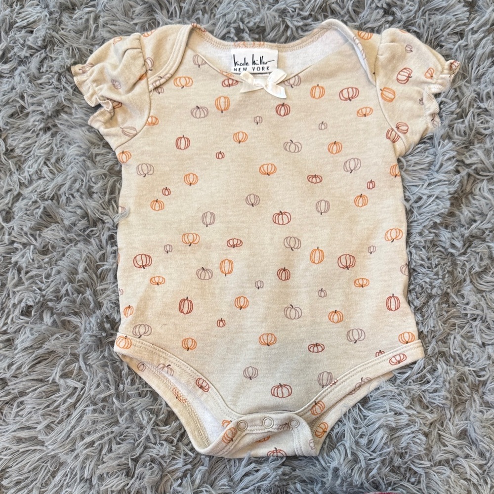 Nicole Miller Beige Pumpkin Print Bodysuit
